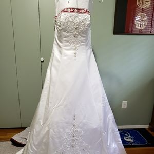 Alfred Angelo 1516 claret wedding dress used